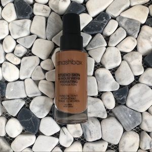 SMASHBOX SKIN 15 HOUR WEAR HYDRATING FOUNDATION